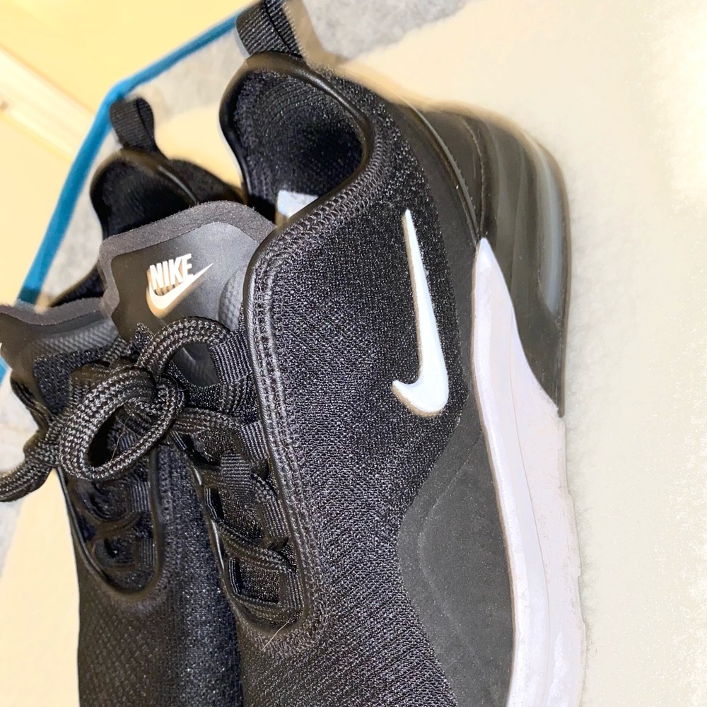 Nike Airmax Motion 2